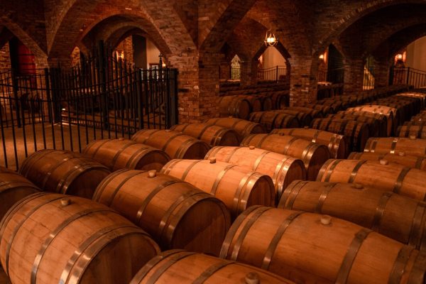 barricas de vinho da vinicola campestre